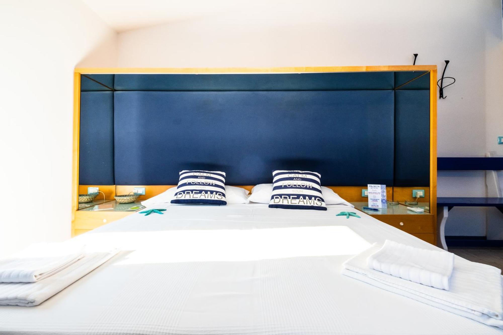 La Favorita Hotel Cala Gonone Kültér fotó